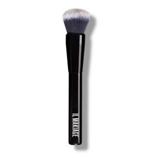 IL MAKIAGE foundation blending brush #100 BNIB